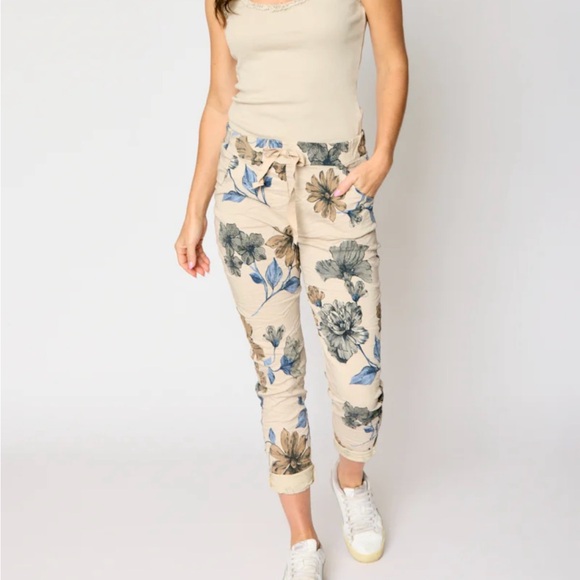 Venti 6 Floral Crinkle Joggers NWT - Picture 5 of 6
